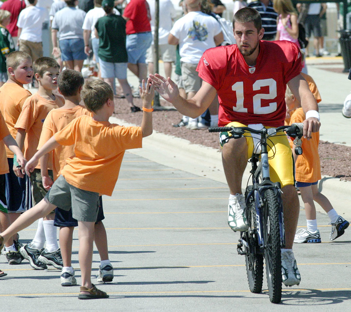 2006-aaron-rodgers-fans.jpg